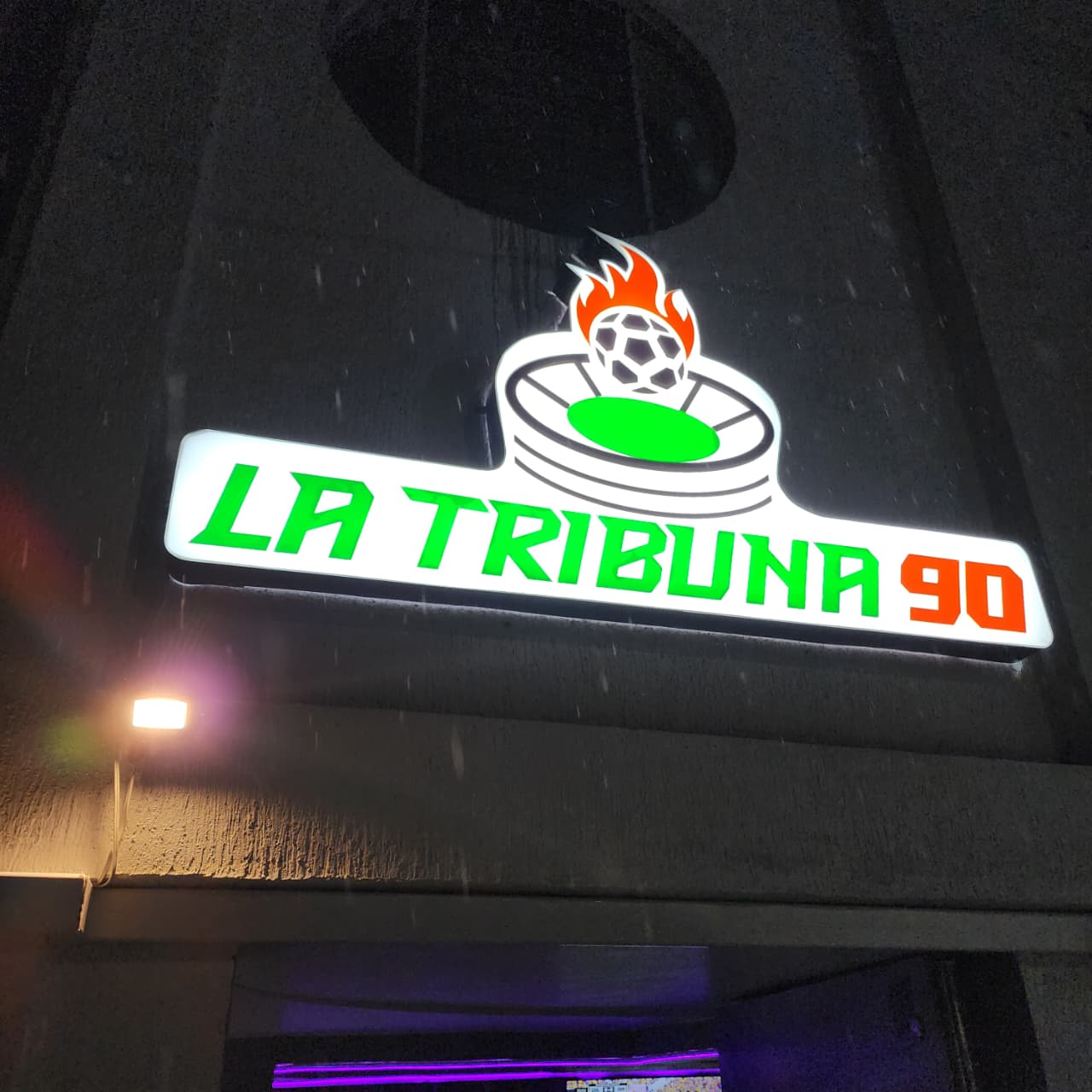 Producto La Tribuna 90